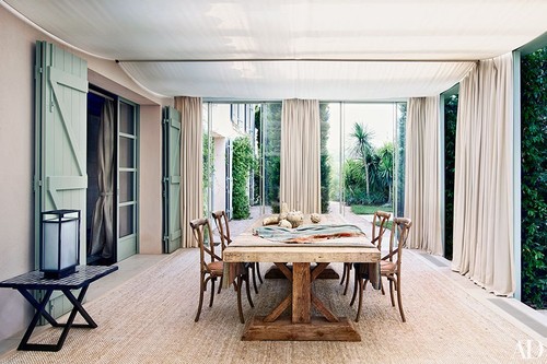 item7.rendition.slideshowHorizontal.giorgio-armani